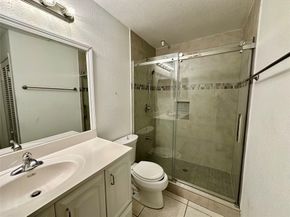 1881 BERING Drive 64, Houston TX 77057