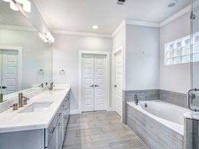 1009 W 16th Street, Houston TX 77008
