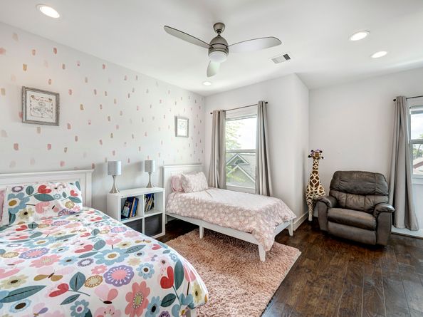 1009 W 16th Street, Houston TX 77008