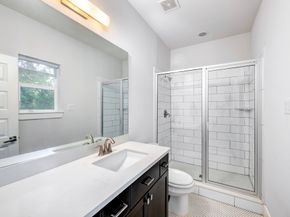 1009 W 16th Street, Houston TX 77008