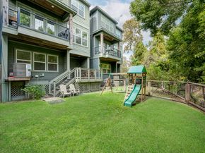 1009 W 16th Street, Houston TX 77008