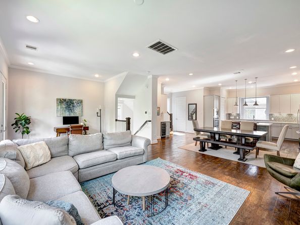 1009 W 16th Street, Houston TX 77008