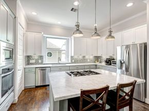 1009 W 16th Street, Houston TX 77008