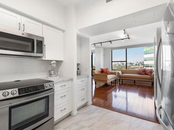 14 Greenway Plaza