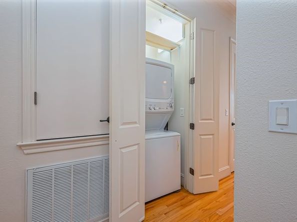 58 Briar Hollow Lane 303, Houston TX 77027