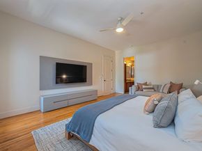 58 Briar Hollow Lane 303, Houston TX 77027