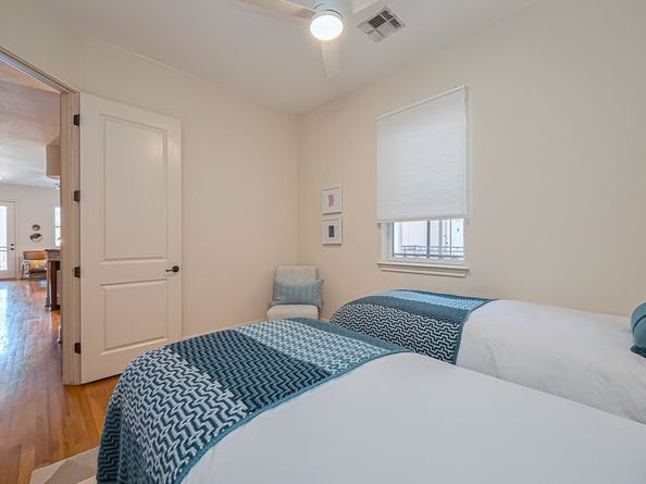 58 Briar Hollow Lane 303, Houston TX 77027