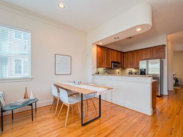 58 Briar Hollow Lane 303, Houston TX 77027