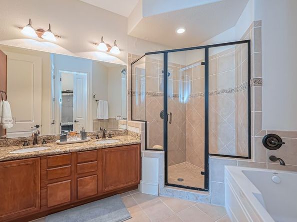 58 Briar Hollow Lane 303, Houston TX 77027