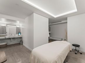 3433 Westheimer Road 1005, Houston TX 77027