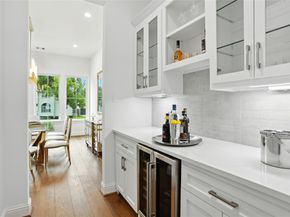 4951 Glenmeadow Drive, Houston TX 77096