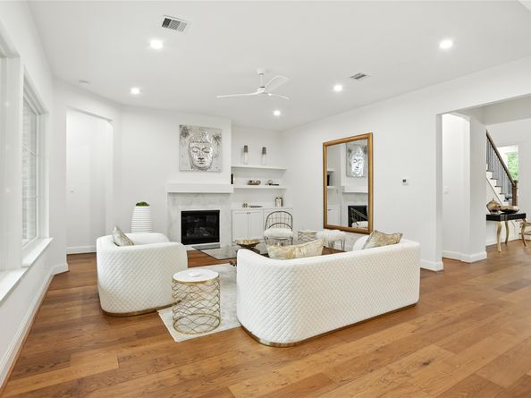 4951 Glenmeadow Drive, Houston TX 77096