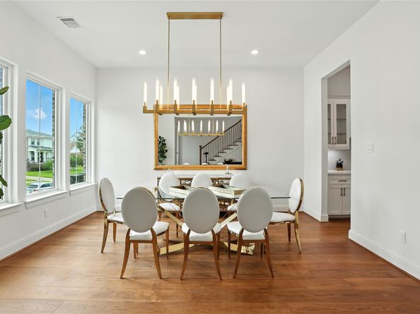 4951 Glenmeadow Drive, Houston TX 77096