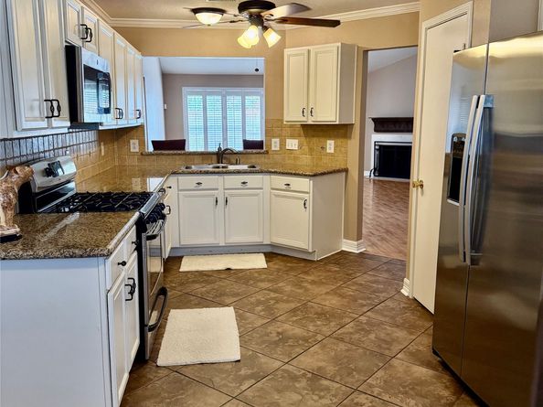4111 Hermitage Hollow Lane, Houston TX 77339
