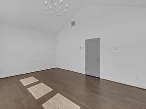1405 Sylvester Road, Houston TX 77009