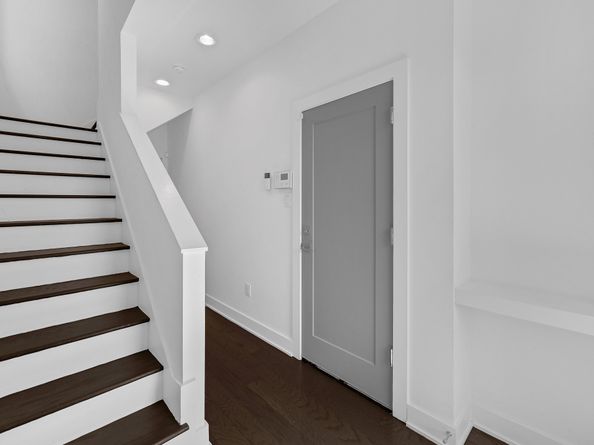 1405 Sylvester Road, Houston TX 77009
