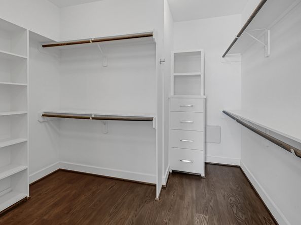 1405 Sylvester Road, Houston TX 77009