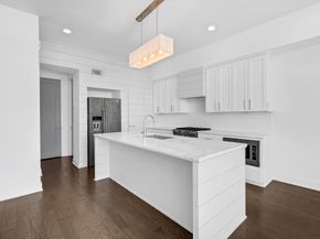 1405 Sylvester Road, Houston TX 77009