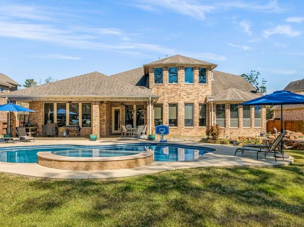 2118 Barton Woods Boulevard, Conroe TX 77301