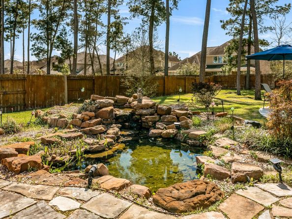 2118 Barton Woods Boulevard, Conroe TX 77301