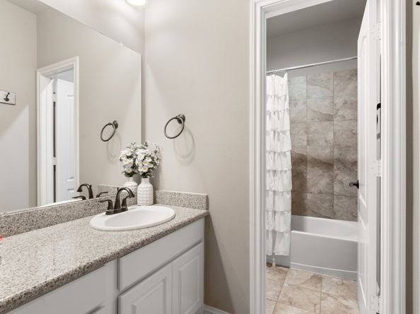 2118 Barton Woods Boulevard, Conroe TX 77301