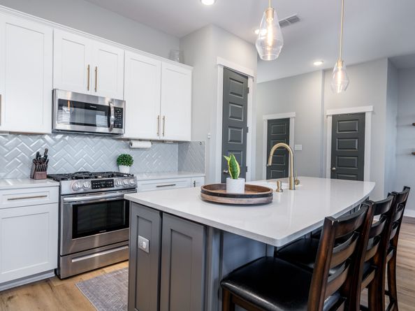 968 Ford Pines Lane, Houston TX 77091