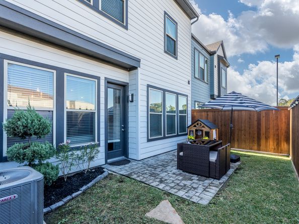 968 Ford Pines Lane, Houston TX 77091