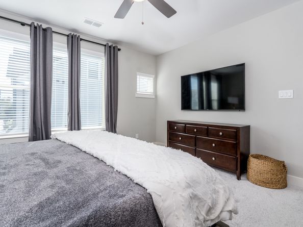 968 Ford Pines Lane, Houston TX 77091