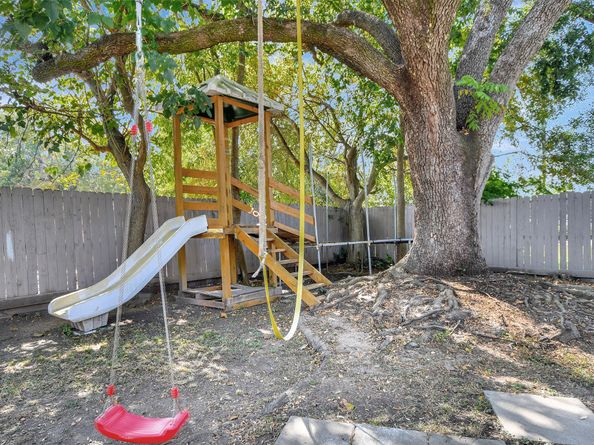 8314 Albacore Drive, Houston TX 77074