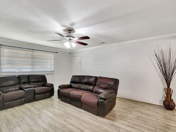 8314 Albacore Drive, Houston TX 77074