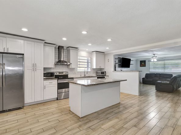 8314 Albacore Drive, Houston TX 77074