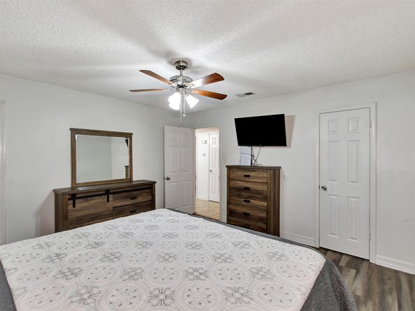 8314 Albacore Drive, Houston TX 77074