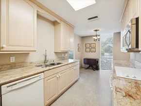 3711 San Felipe Street 2I, Houston TX 77027