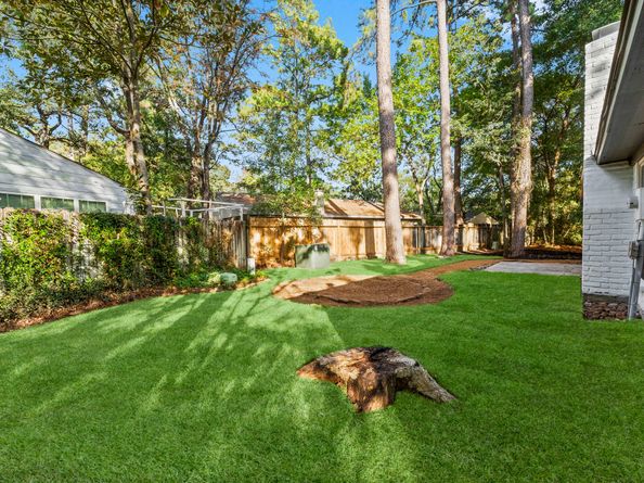 26 E Woodtimber Court, Spring TX 77381