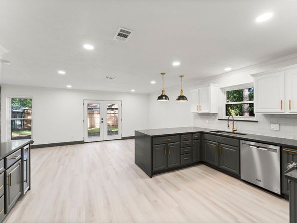 26 E Woodtimber Court, Spring TX 77381