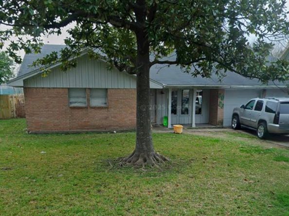 8623 Nairn Street, Houston TX 77074