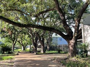 1643 S Kirkwood Road, Houston TX 77077