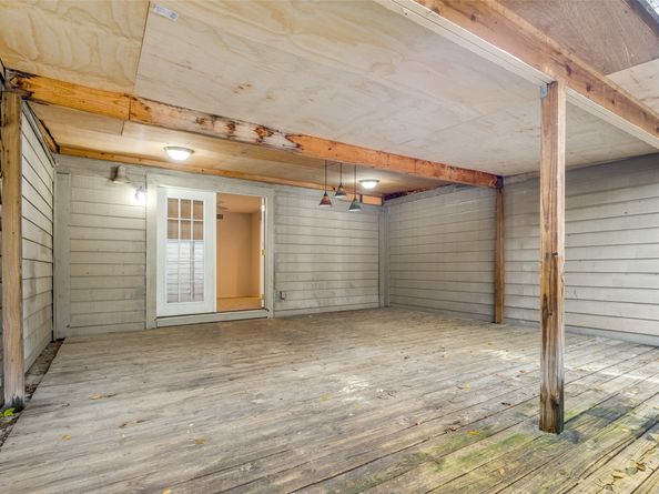 1643 S Kirkwood Road, Houston TX 77077