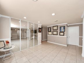 9519 Summer Laurel Lane, Houston TX 77088