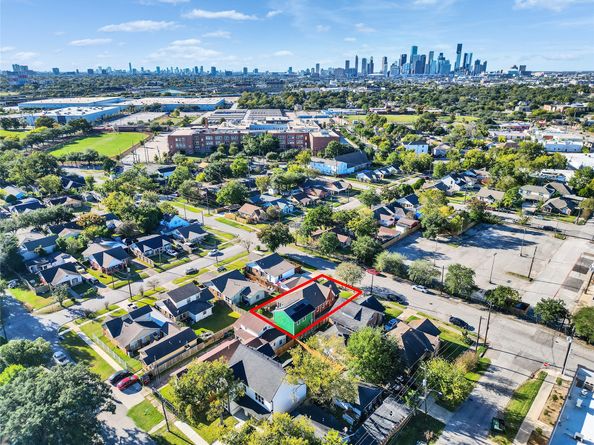 1625 Wesley Street, Houston TX 77023