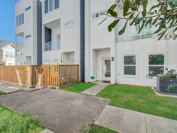 2116 Naomi Street B, Houston TX 77054