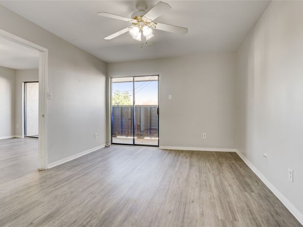 3015 Walnut Bend Lane 35, Houston TX 77042