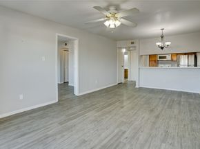 3015 Walnut Bend Lane 35, Houston TX 77042