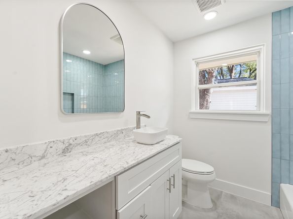 4218 T C Jester Boulevard, Houston TX 77018