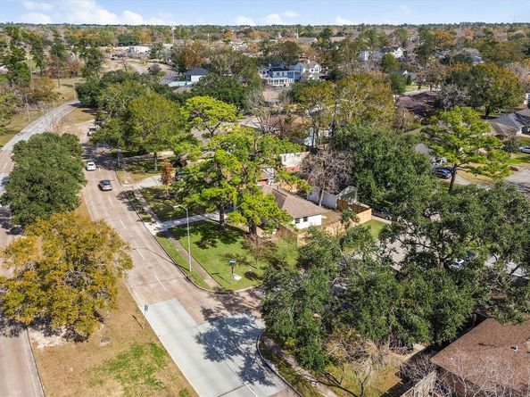 4218 T C Jester Boulevard, Houston TX 77018