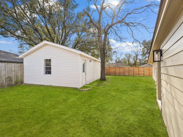 4218 T C Jester Boulevard, Houston TX 77018