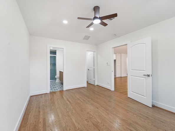 4218 T C Jester Boulevard, Houston TX 77018