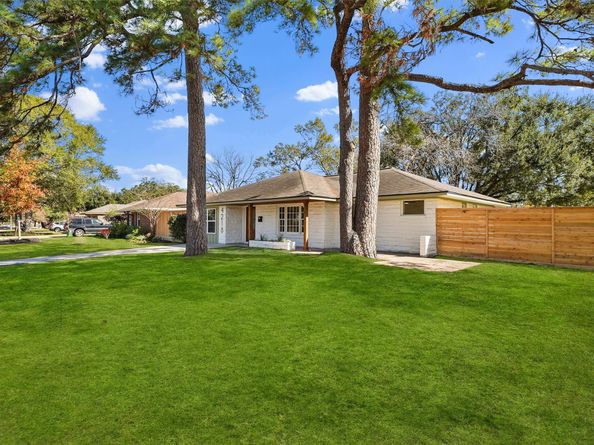 4218 T C Jester Boulevard, Houston TX 77018