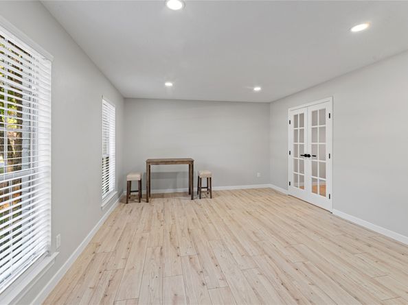 3 Ridgeline Court, The Woodlands TX 77381