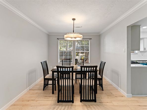 3 Ridgeline Court, The Woodlands TX 77381